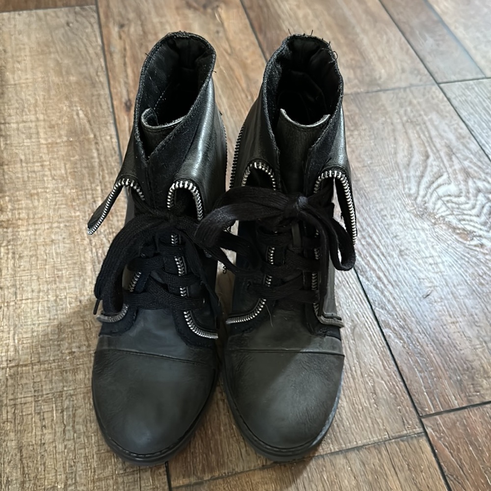 Charlotte Russe Gray Booties